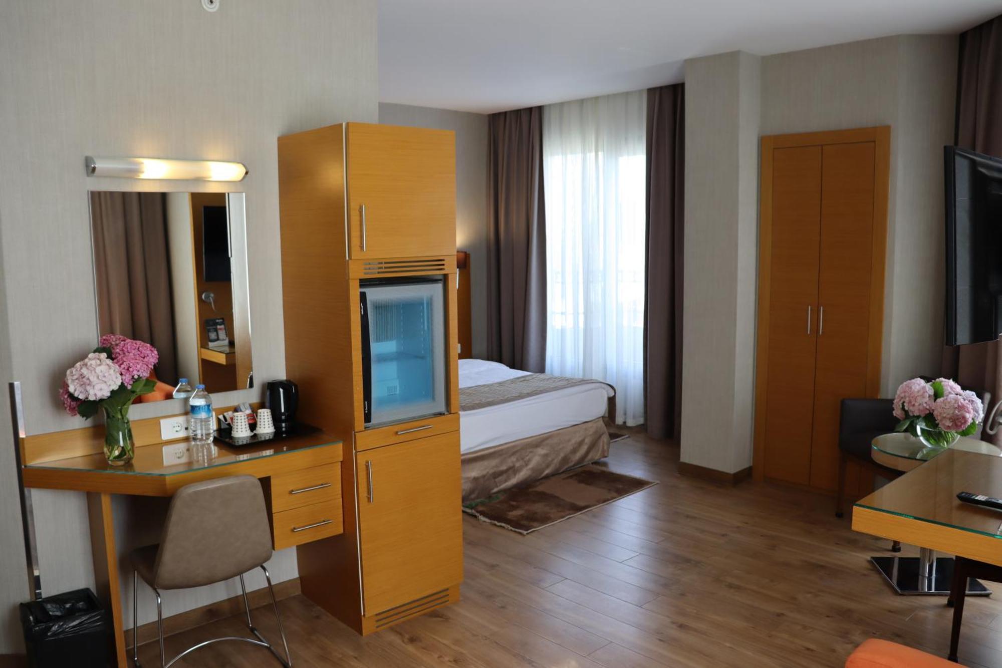 Riva Hotel Taksim Istambul Exterior foto